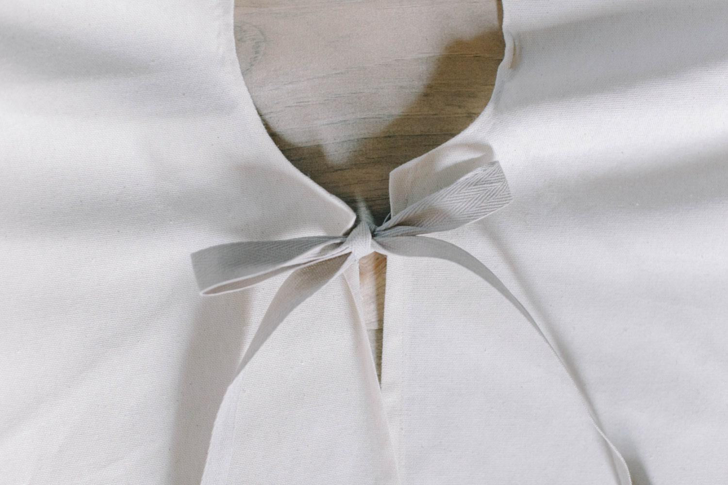 Tree Skirt - Tis the Season, Christmas home decor, seasonal, present, seasonal decor, winter, holidays, christmas tree