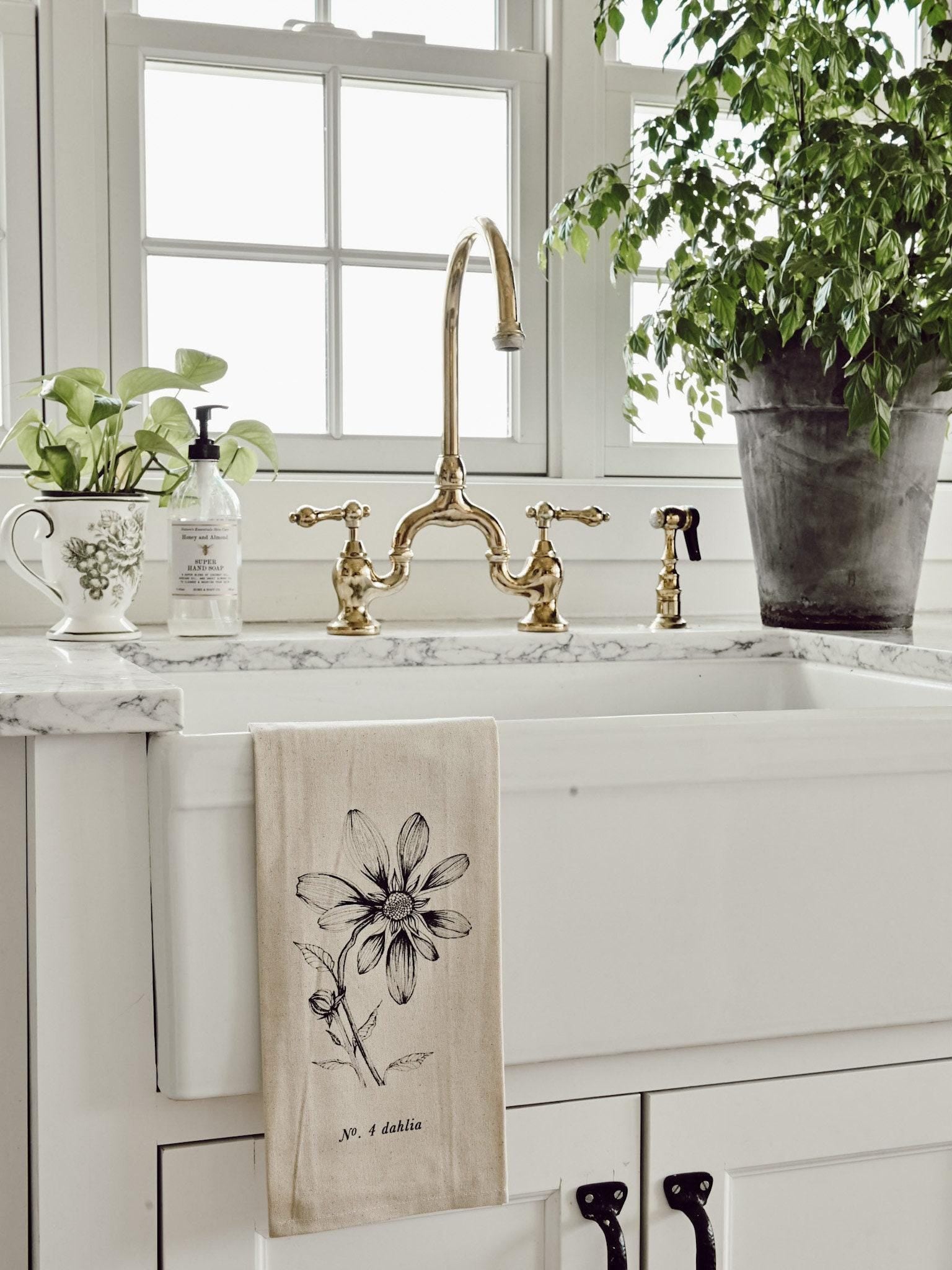 LMB x PCB - Botanical Flowers Kitchen Towel - Made in the USA, housewarming gift, kitchen decor, present, Liz Marie Blog, floral