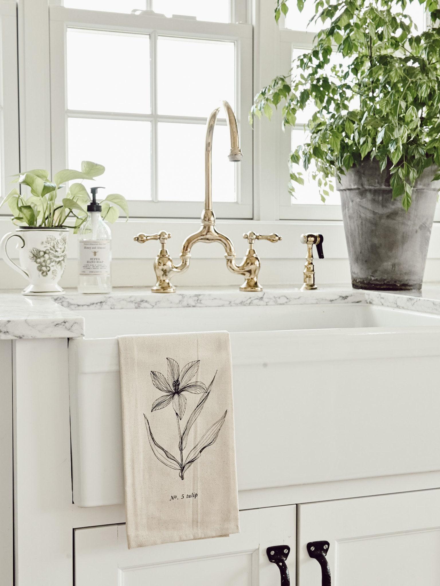 LMB x PCB - Botanical Flowers Kitchen Towel - Made in the USA, housewarming gift, kitchen decor, present, Liz Marie Blog, floral